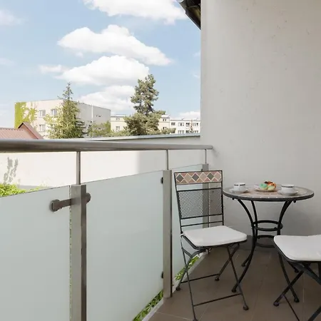 Апартаменты Comfy & Classy Near Cos Torwar By Renters *